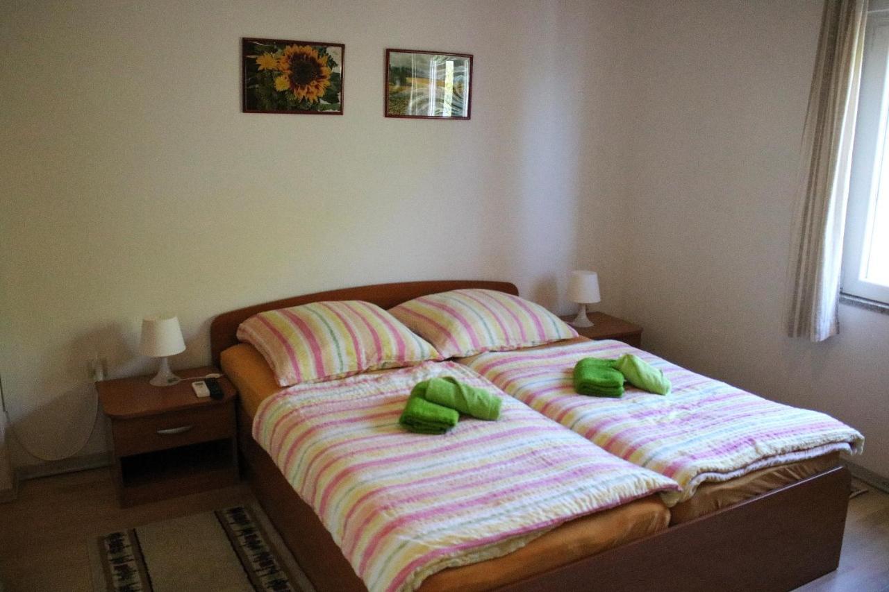 Apartments & Rooms Neno ทริบานี-ครุสชิซา ภายนอก รูปภาพ