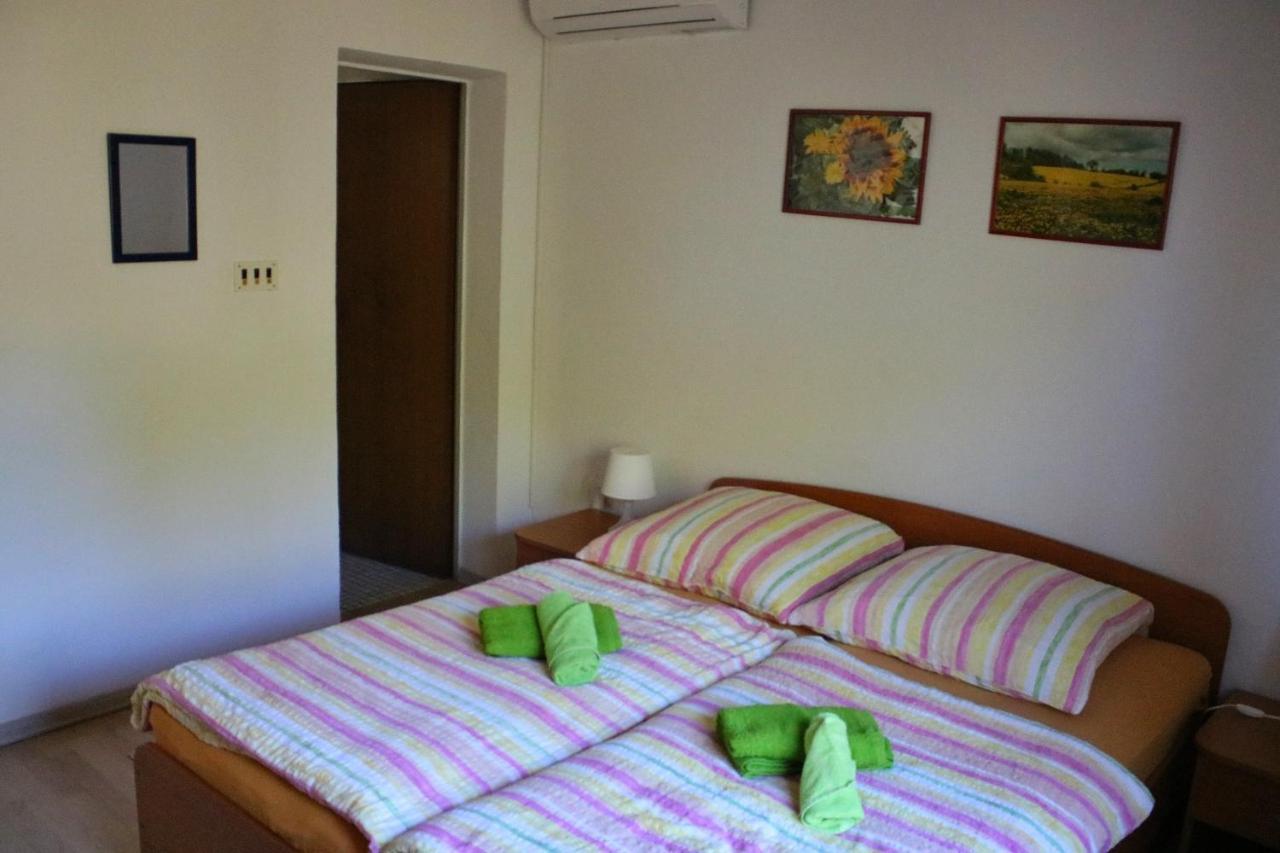 Apartments & Rooms Neno ทริบานี-ครุสชิซา ภายนอก รูปภาพ