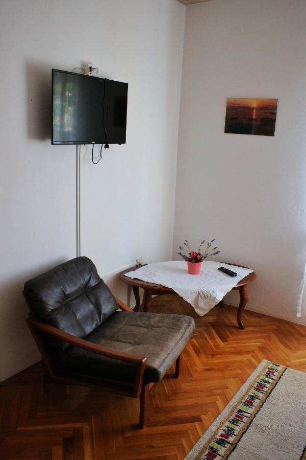 Apartments & Rooms Neno ทริบานี-ครุสชิซา ภายนอก รูปภาพ