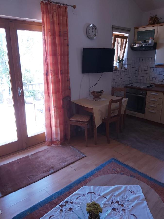Apartments & Rooms Neno ทริบานี-ครุสชิซา ภายนอก รูปภาพ