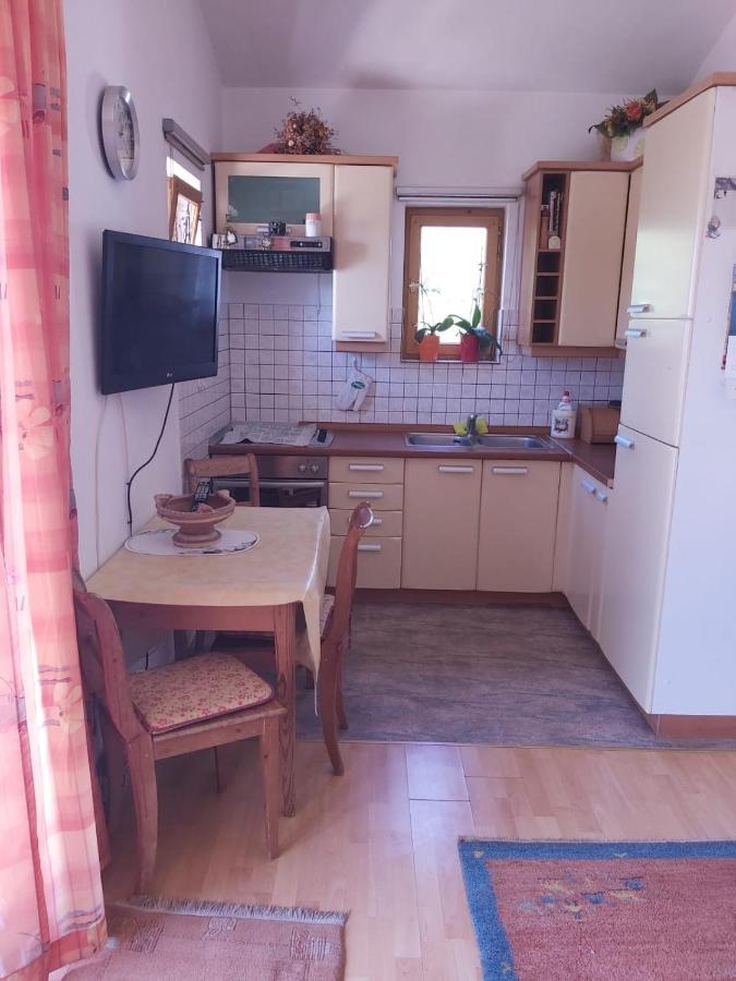Apartments & Rooms Neno ทริบานี-ครุสชิซา ภายนอก รูปภาพ