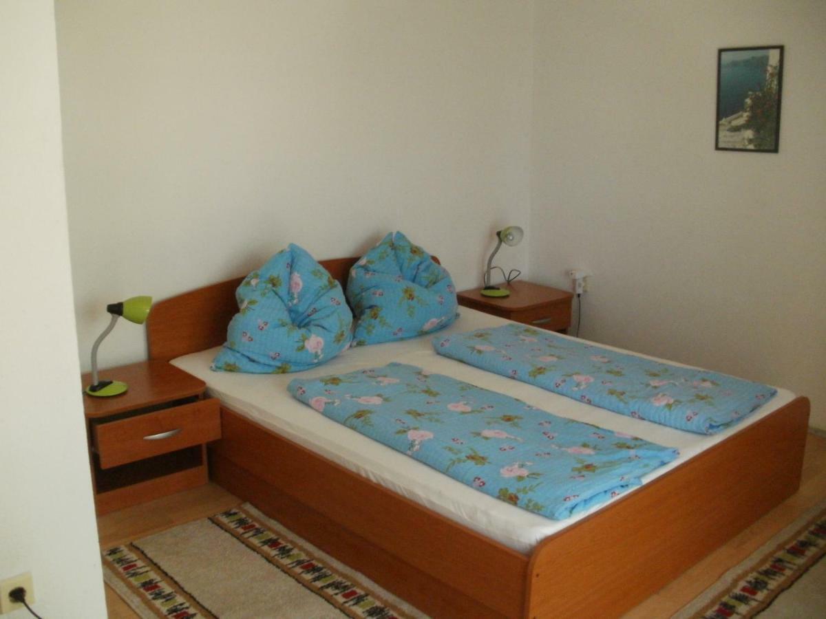 Apartments & Rooms Neno ทริบานี-ครุสชิซา ภายนอก รูปภาพ