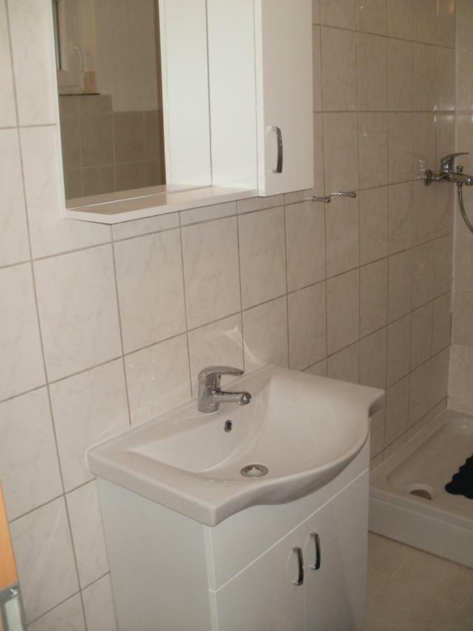 Apartments & Rooms Neno ทริบานี-ครุสชิซา ภายนอก รูปภาพ